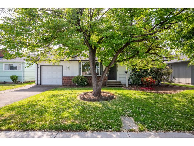2017 28TH Ave, Longview, WA 98632