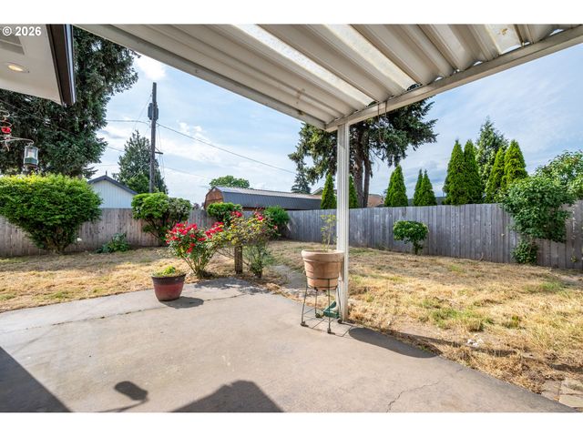 2017 28TH Ave, Longview, WA 98632