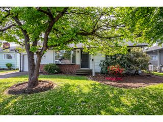 2017 28TH Ave, Longview, WA 98632