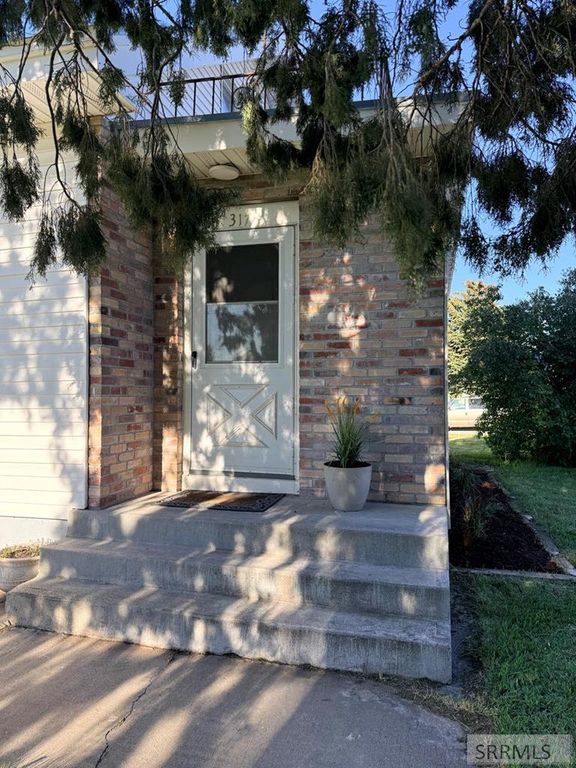 Image 1 of property listing at 317 3rd Street, Ashton, ID 83420