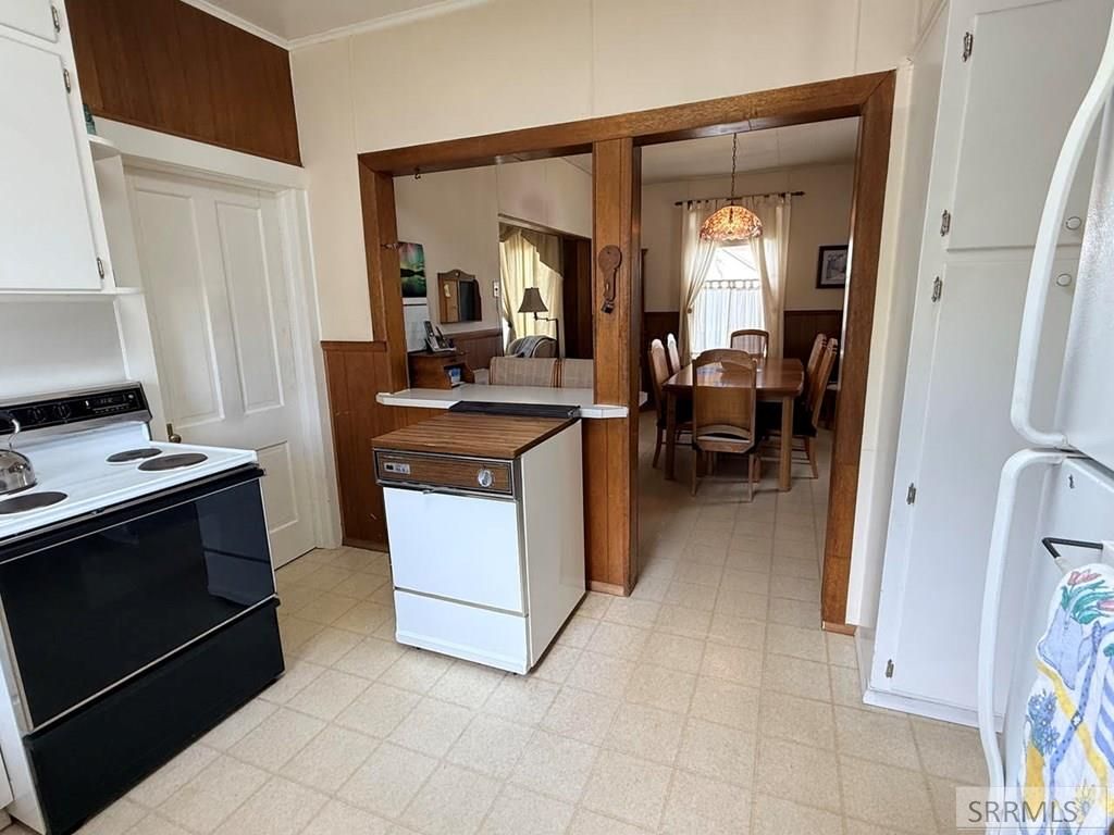 Image 11 of property listing at 317 3rd Street, Ashton, ID 83420