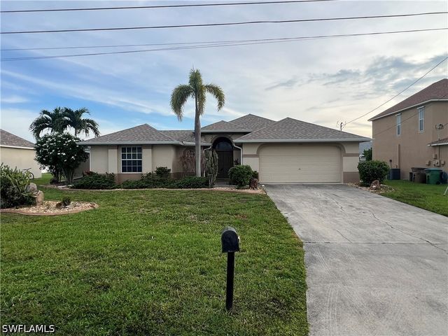 932 SW 4th AVE, Cape Coral, FL 33991