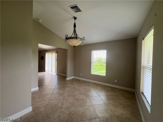932 SW 4th AVE, Cape Coral, FL 33991