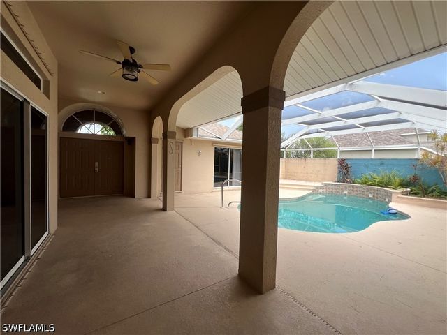 932 SW 4th AVE, Cape Coral, FL 33991