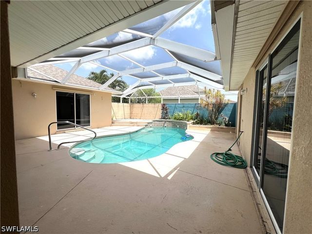 932 SW 4th AVE, Cape Coral, FL 33991