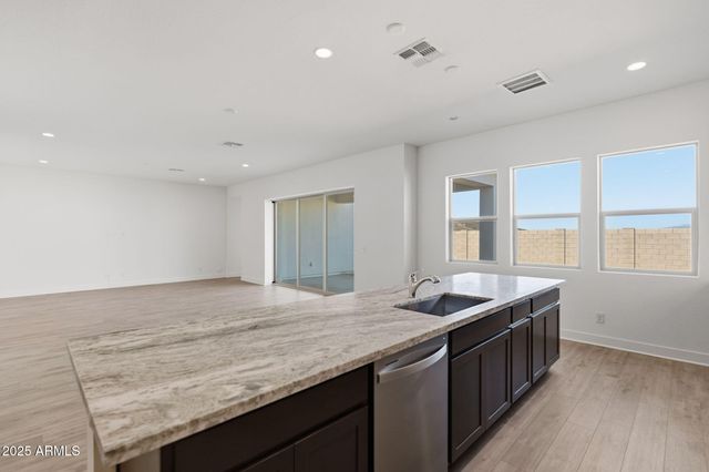 3390 W SUNSTONE Drive, San Tan Valley, AZ 85144