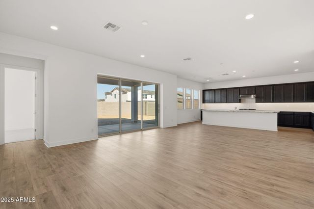 3390 W SUNSTONE Drive, San Tan Valley, AZ 85144