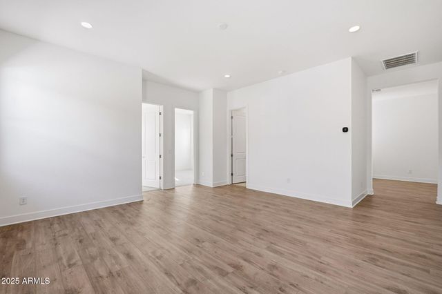 3390 W SUNSTONE Drive, San Tan Valley, AZ 85144