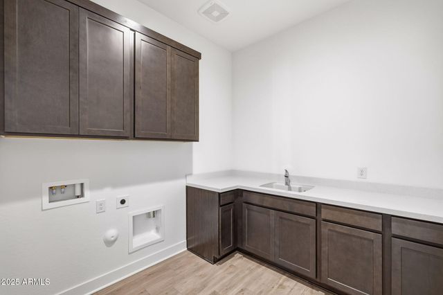 3390 W SUNSTONE Drive, San Tan Valley, AZ 85144