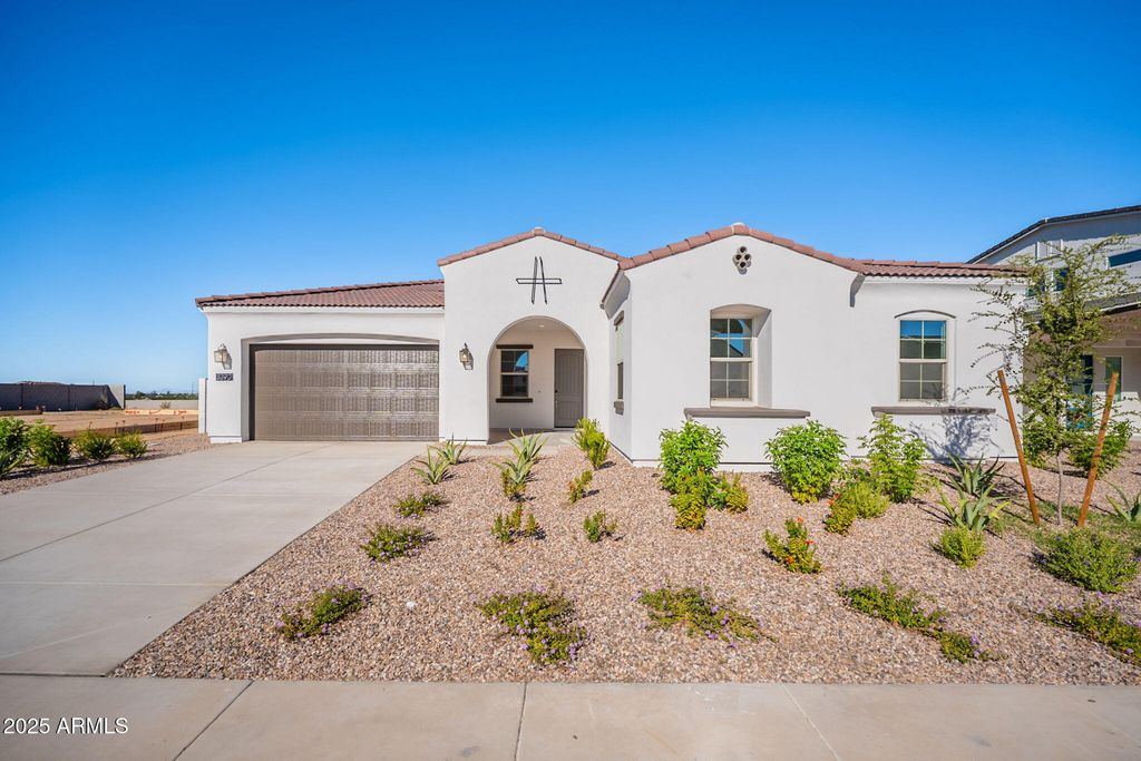 3390 W SUNSTONE Drive, San Tan Valley, AZ 85144