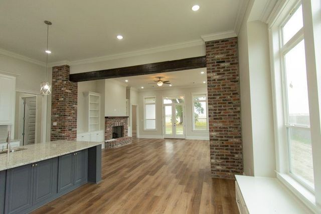 136 Stella Drive, Thibodaux, LA 70301