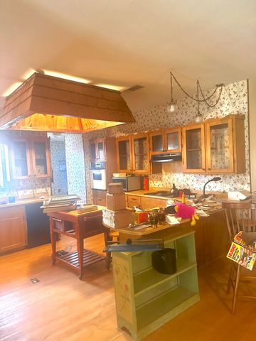 101 Shady Ln., Hattiesburg, MS 39402