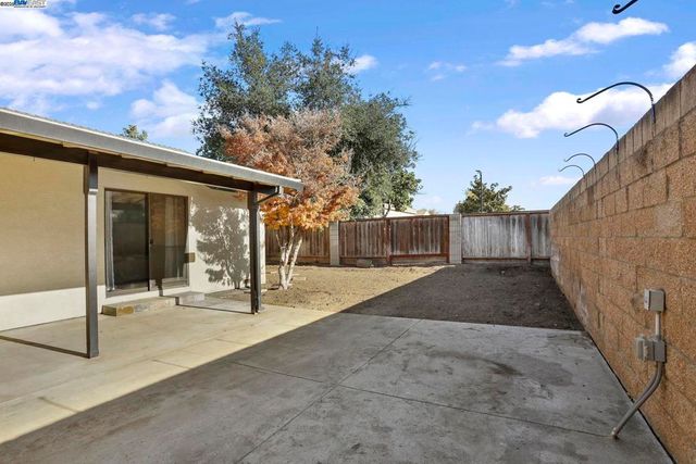 1312 1312 Wylmawood Ln, Modesto, CA 95355