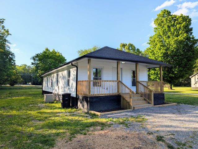 815 E Grundy St, Tullahoma, TN 37388