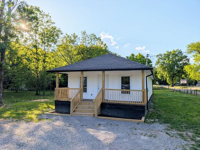815 E Grundy St, Tullahoma, TN 37388