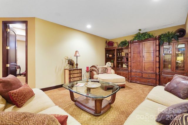 2016 Autumn Blossom Lane, Waxhaw, NC 28173