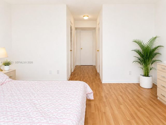 300 NE 12th Ave 606, Hallandale Beach, FL 33009
