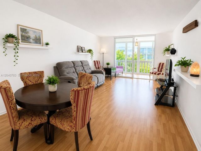 300 NE 12th Ave 606, Hallandale Beach, FL 33009