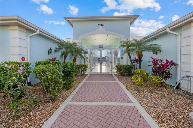 5764 SABAL TRACE DRIVE 2B5764, North Port, FL 34287