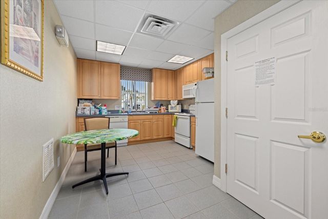 5764 SABAL TRACE DRIVE 2B5764, North Port, FL 34287