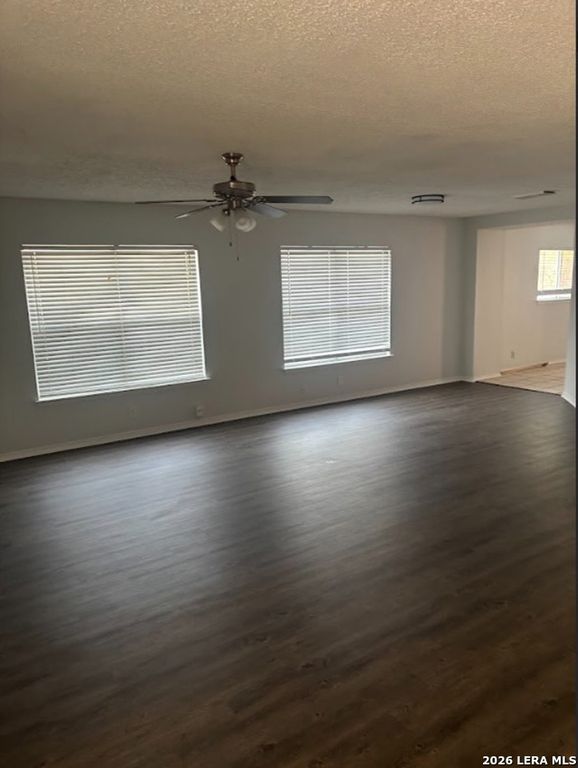 8015 Talkenhorn, Converse, TX 78109