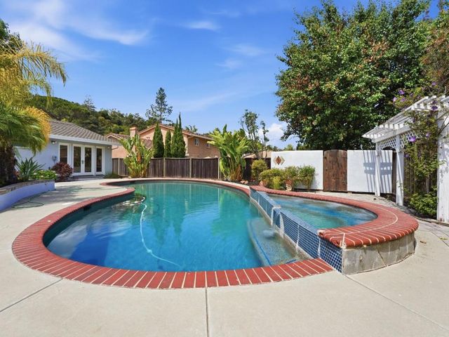 135 Belcrest Drive, Los Gatos, CA 95032
