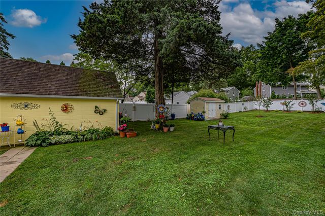 309 Laurel Road, Northport, NY 11768