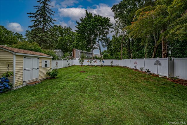 309 Laurel Road, Northport, NY 11768