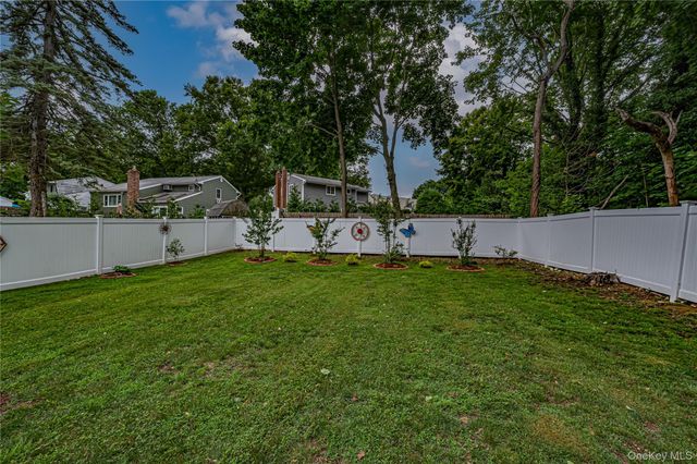 309 Laurel Road, Northport, NY 11768