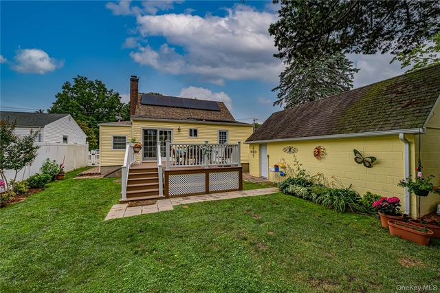 309 Laurel Road, Northport, NY 11768