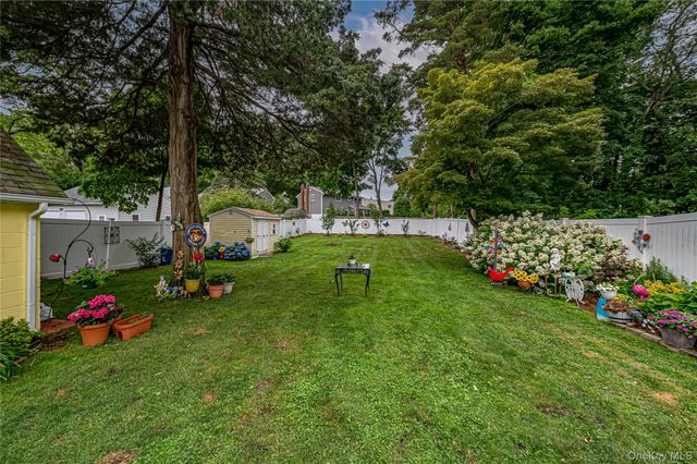 309 Laurel Road, Northport, NY 11768