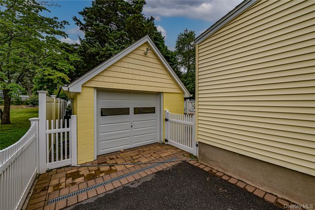 309 Laurel Road, Northport, NY 11768