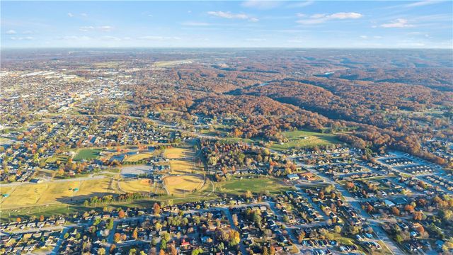 1706 S F Street, Rogers, AR 72756