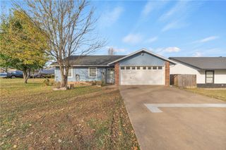 1706 S F Street, Rogers, AR 72756