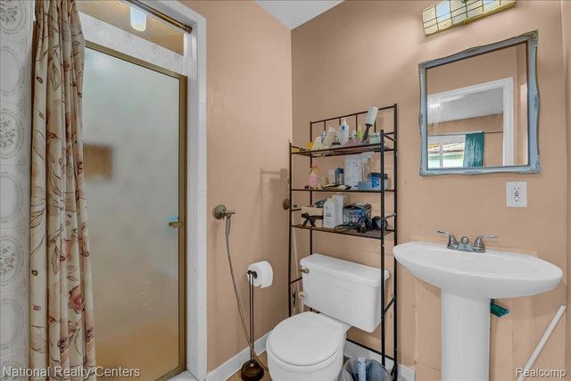 4428 Bedford Street, Dearborn Heights, MI 48125