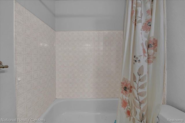 4428 Bedford Street, Dearborn Heights, MI 48125