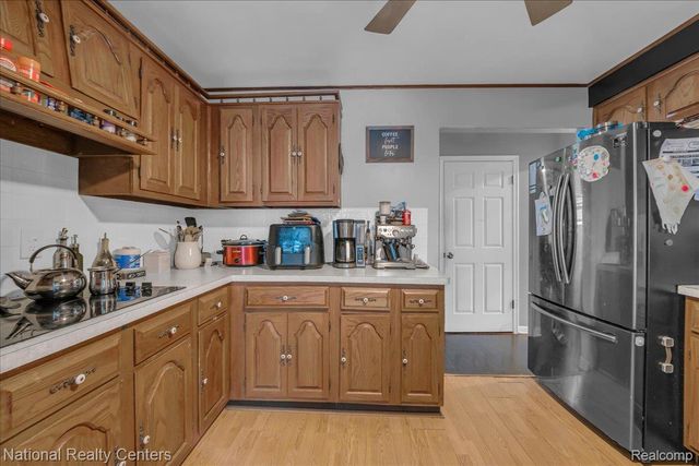 4428 Bedford Street, Dearborn Heights, MI 48125