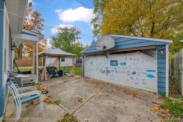 4428 Bedford Street, Dearborn Heights, MI 48125