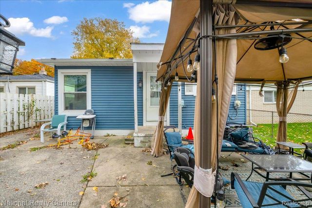 4428 Bedford Street, Dearborn Heights, MI 48125