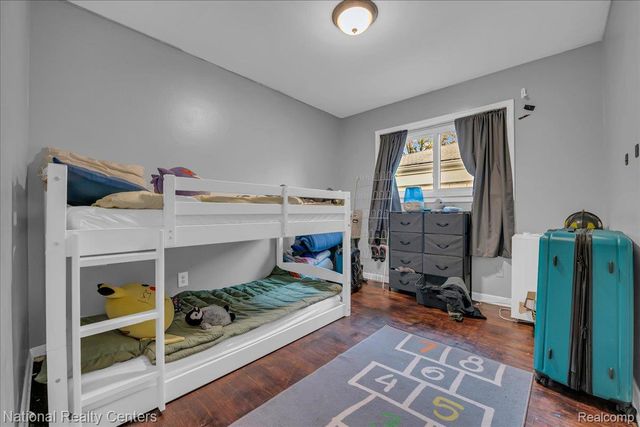 4428 Bedford Street, Dearborn Heights, MI 48125