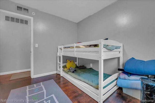 4428 Bedford Street, Dearborn Heights, MI 48125