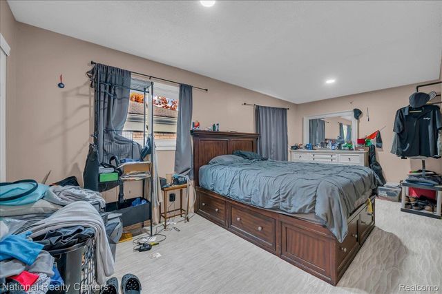 4428 Bedford Street, Dearborn Heights, MI 48125