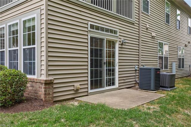 2802 James River TRL, Carrollton, VA 23314