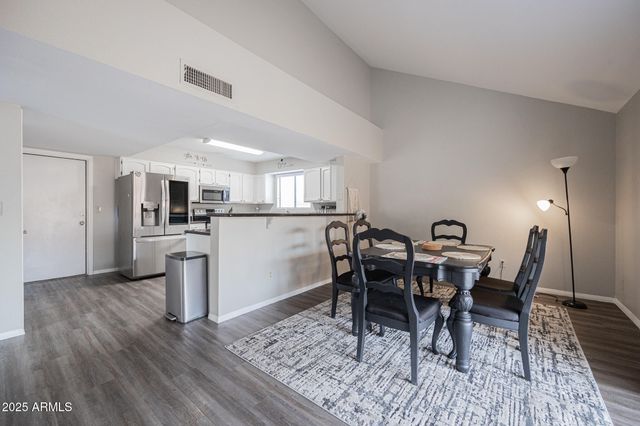 25 S OCEAN Drive, Gilbert, AZ 85233