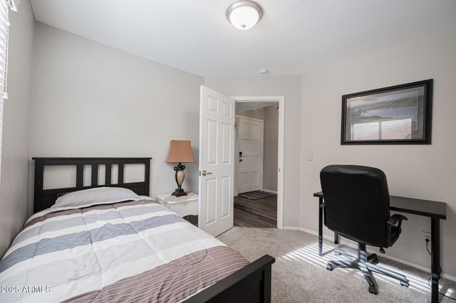 25 S OCEAN Drive, Gilbert, AZ 85233