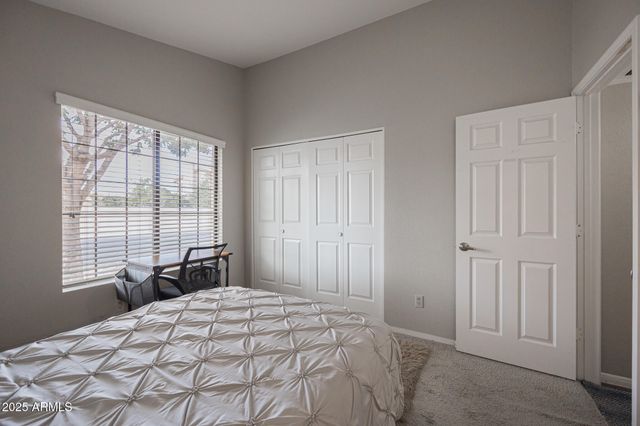 25 S OCEAN Drive, Gilbert, AZ 85233