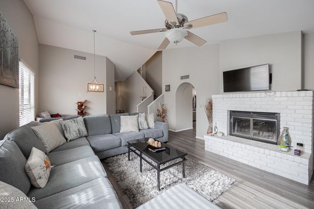 25 S OCEAN Drive, Gilbert, AZ 85233