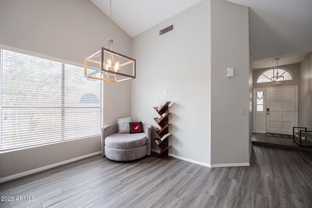 25 S OCEAN Drive, Gilbert, AZ 85233