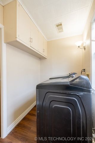 901 S Florida Avenue, Okmulgee, OK 74447