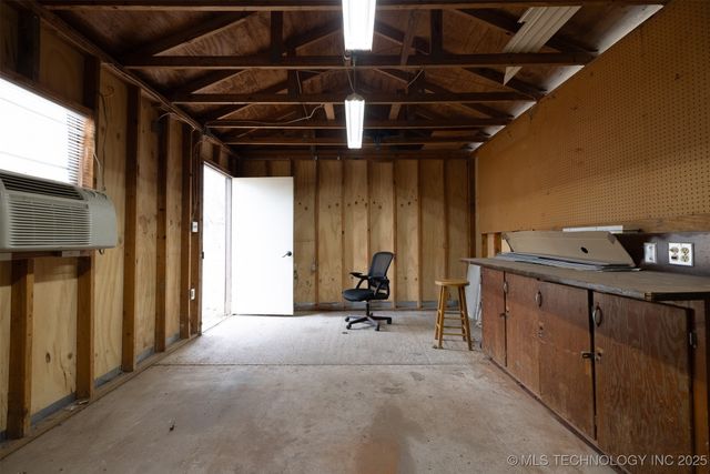 901 S Florida Avenue, Okmulgee, OK 74447